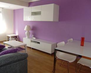 Sala d'estar de Pis de lloguer en  Zaragoza Capital amb Calefacció, Parquet i Moblat