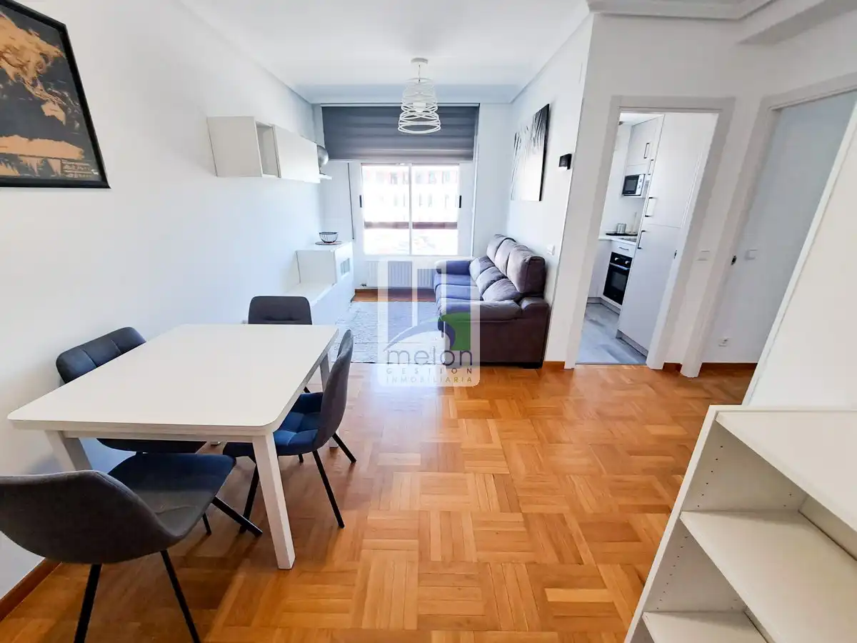 Sala de estar de Piso en venta en Burgos con Trastero