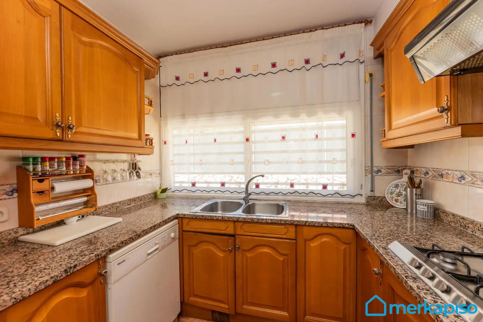 Cocina de Casa adosada en venta en Viladecans con Calefacción, Jardín privado y Terraza