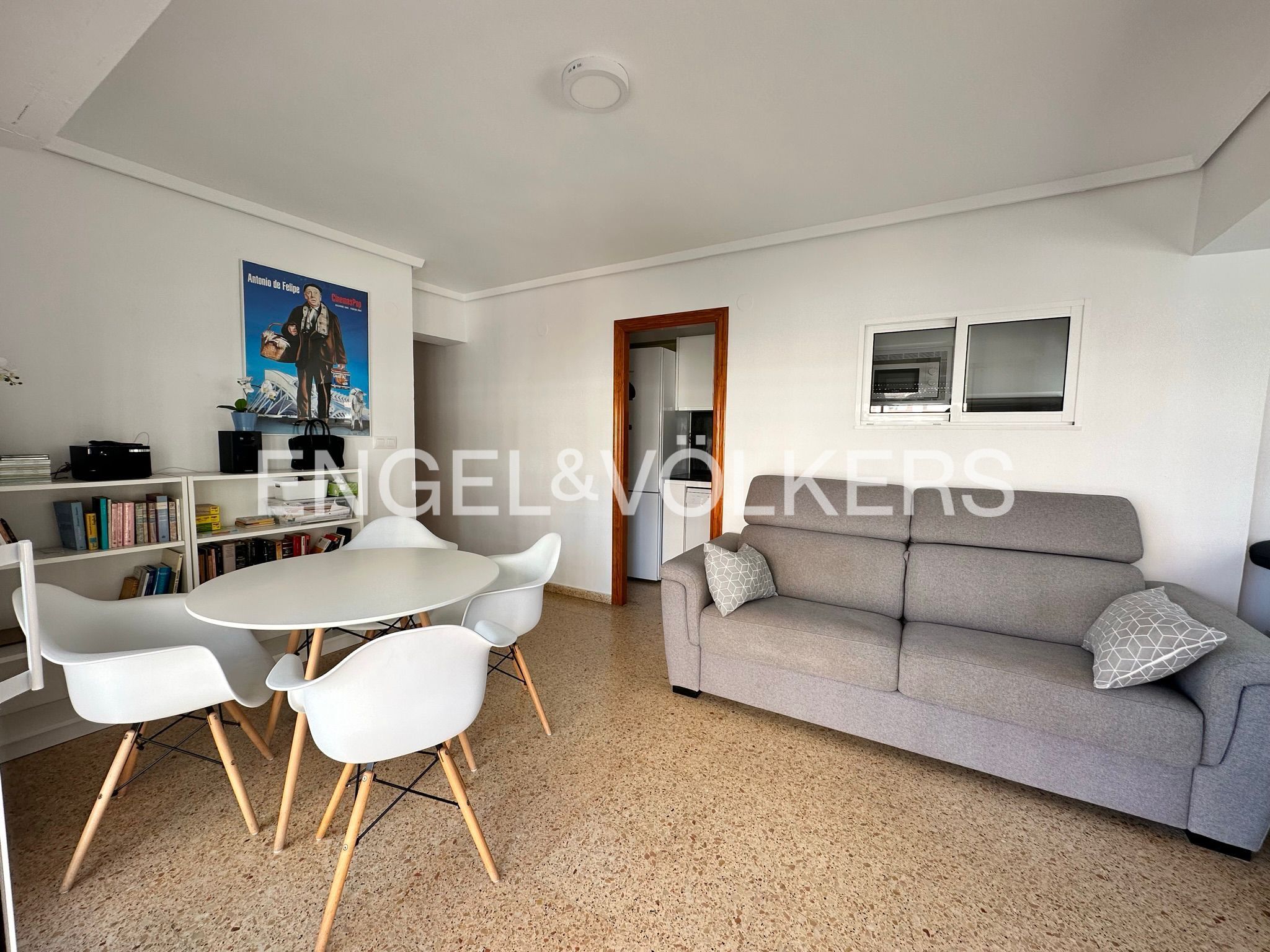 Sala d'estar de Apartament de lloguer en Cullera amb Aire condicionat, Calefacció i Moblat