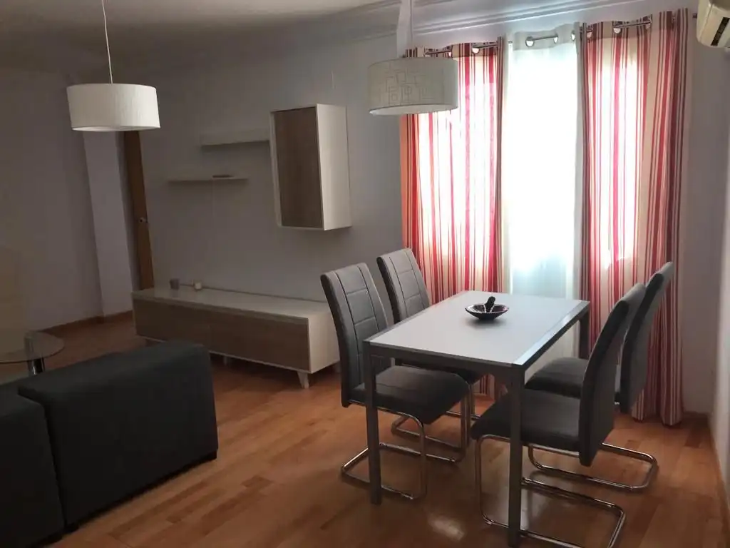 Flat for rent in Carrer de Pere Cabanes, 56, Torrefiel