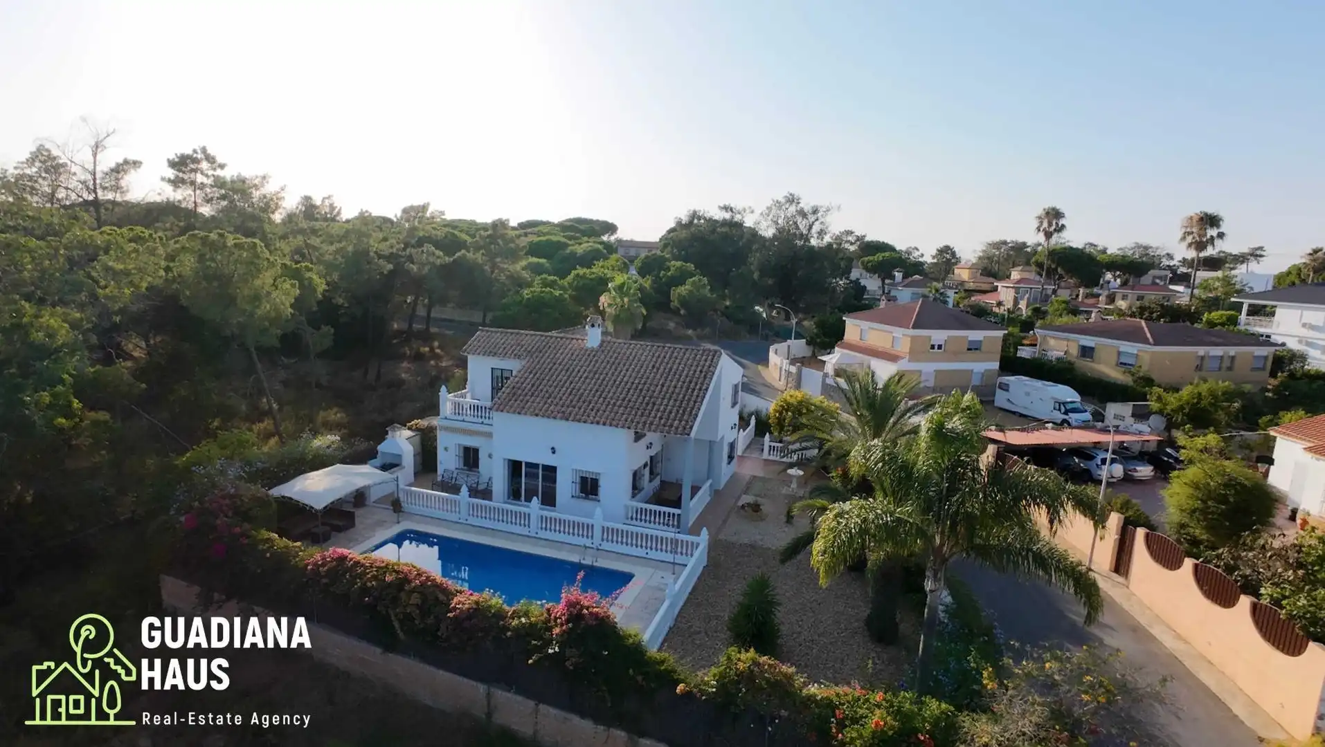 Exterior view of Houses for sale in Isla Cristina  with Air Conditioner, Heating and Private garden