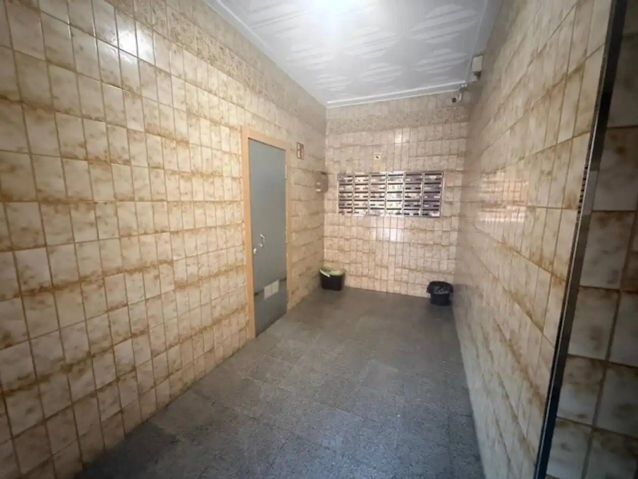 Flat for sale in Salt