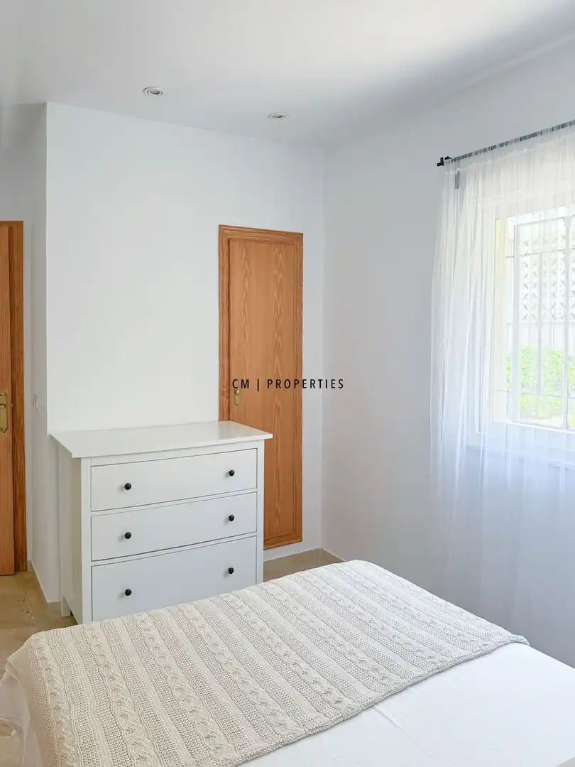Bedroom of Flat for sale in Chiva  with Air Conditioner, Heating and Terrace