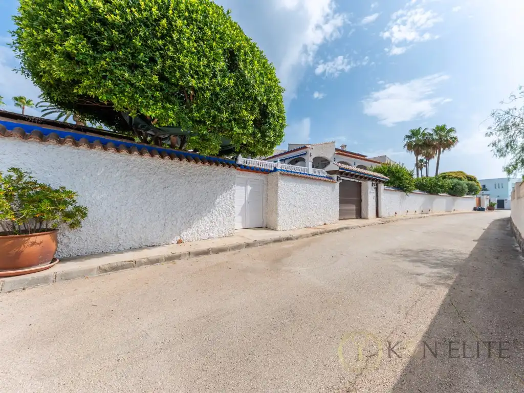 Vista exterior de Casa o chalet en venta en Moraira con Aire acondicionado, Jardín privado y Terraza