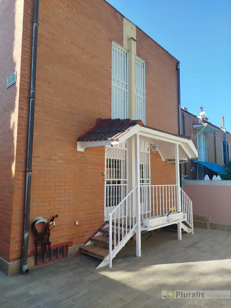 Exterior view of Houses for sale in Getafe  with Air Conditioner, Heating and Terrace