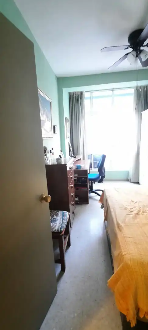 Habitación de Apartamento en venta en Torremolinos con Calefacción, Lavadora y Balcón