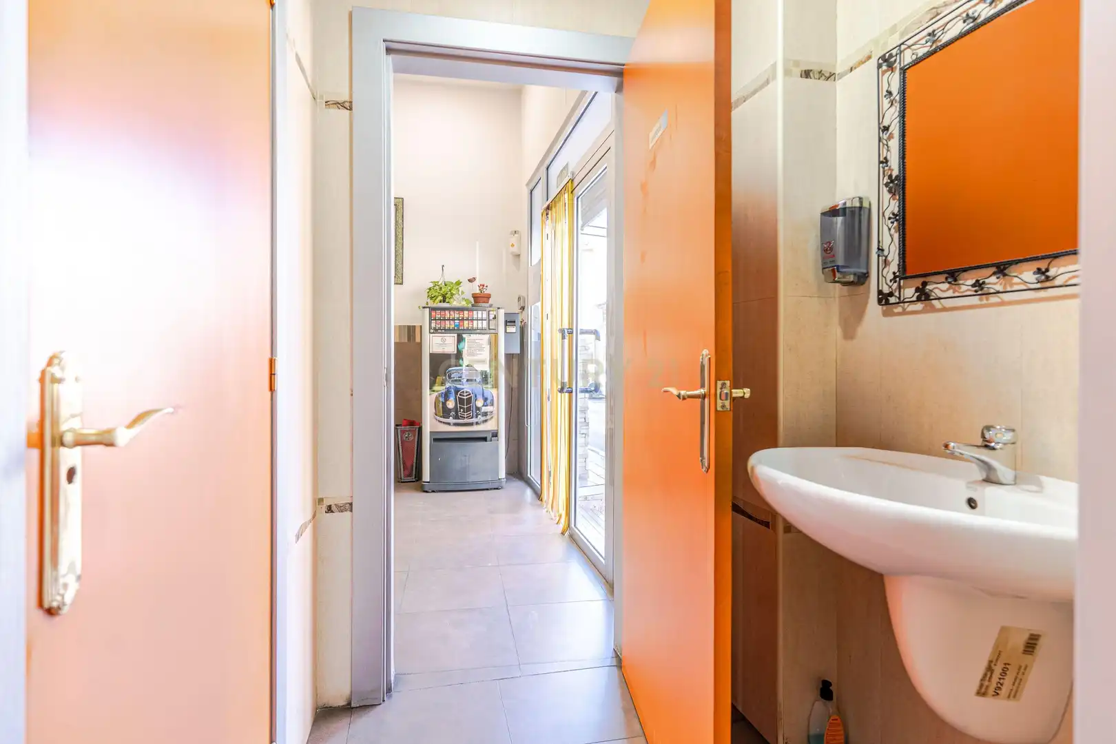 Local en venta en Las Gabias con Aire acondicionado y Alarma
