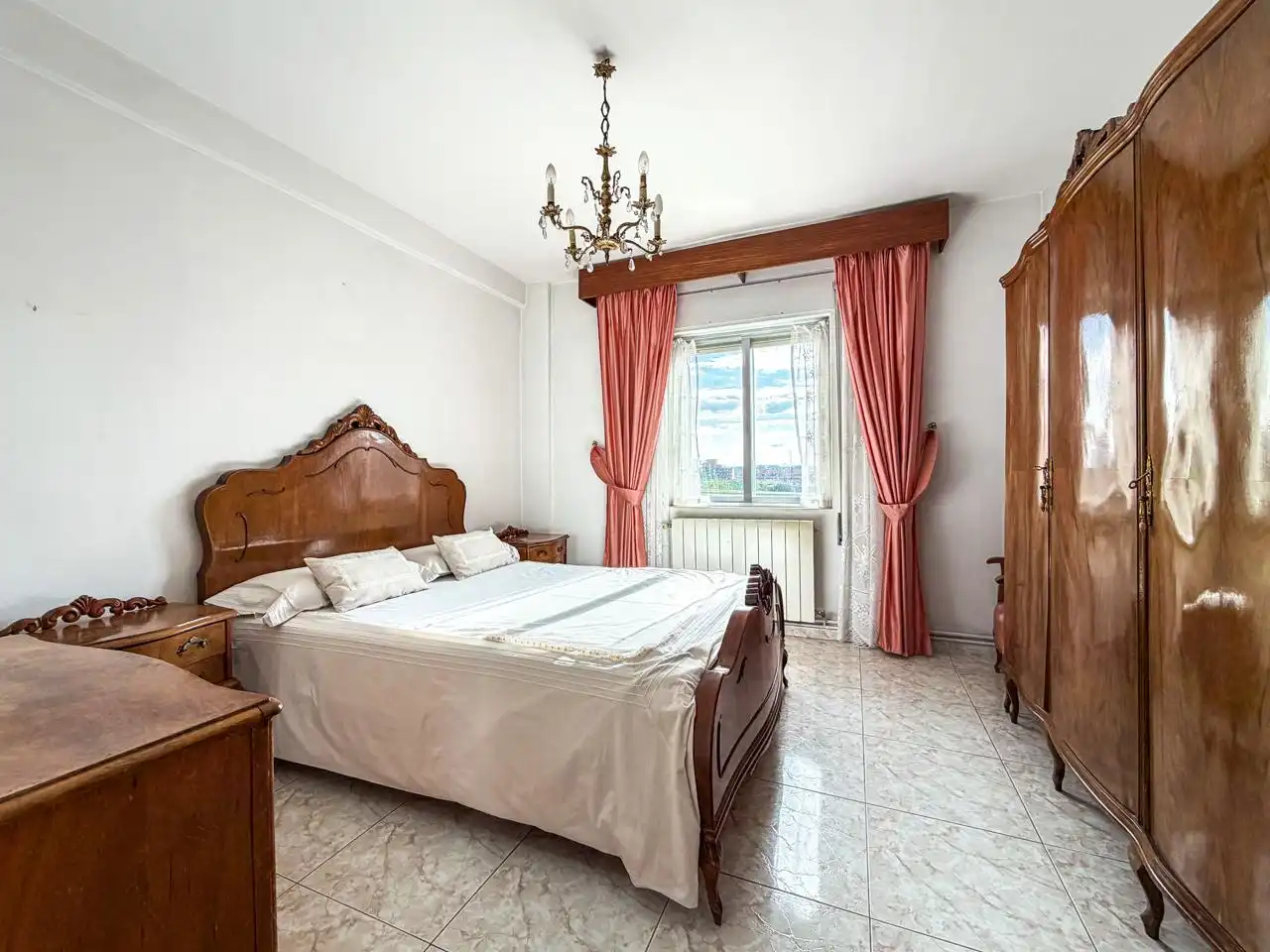 Habitación de Piso en venta en Madrid con Calefacción y Terraza