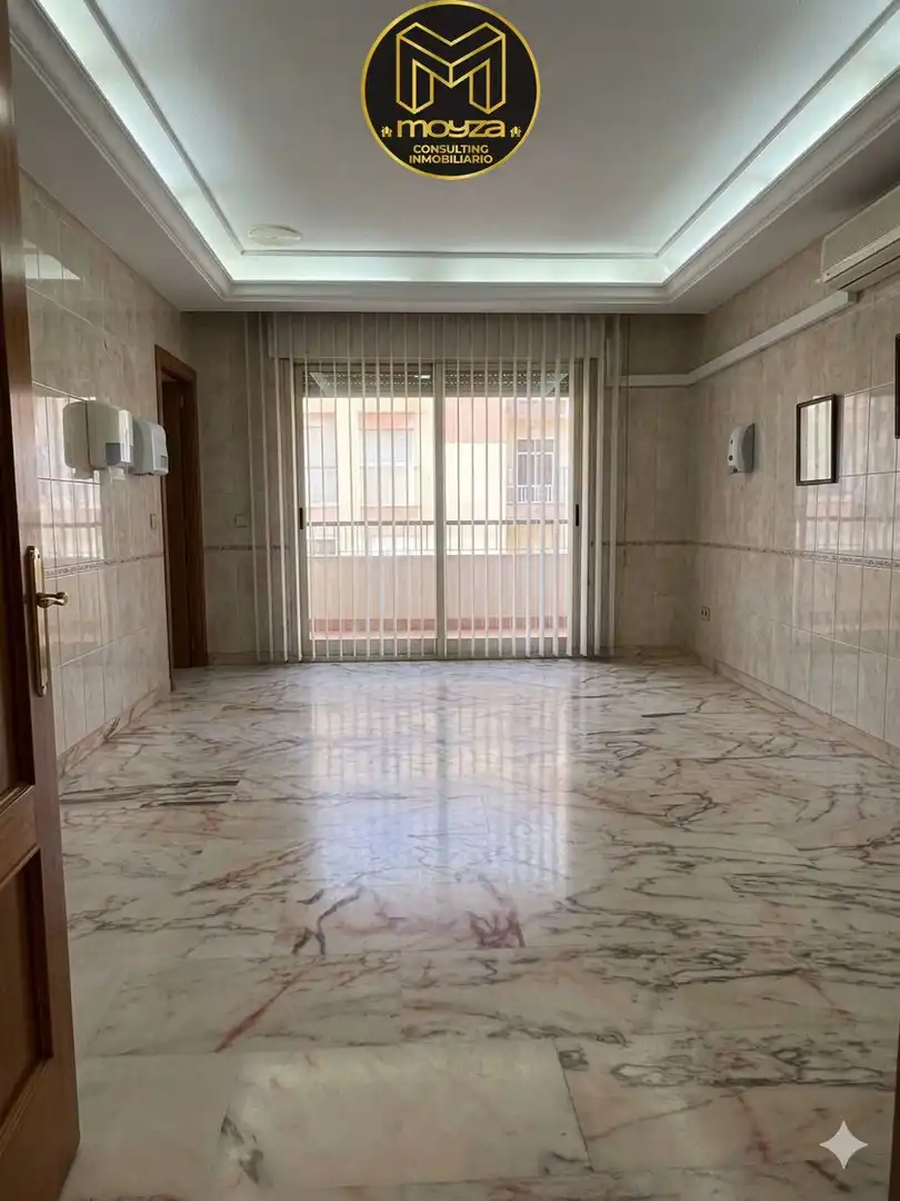 Piso con ascensor en venta en Avda de Madrid - Pº de la Estación, imagen 3