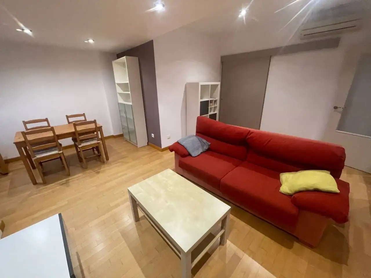 Living room of Flat for sale in Sabadell  with Air Conditioner, Heating and Parquet flooring