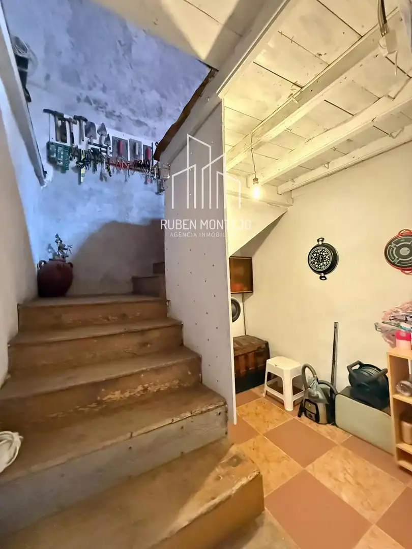 Houses for sale in Topas  with Private garden and Furnished