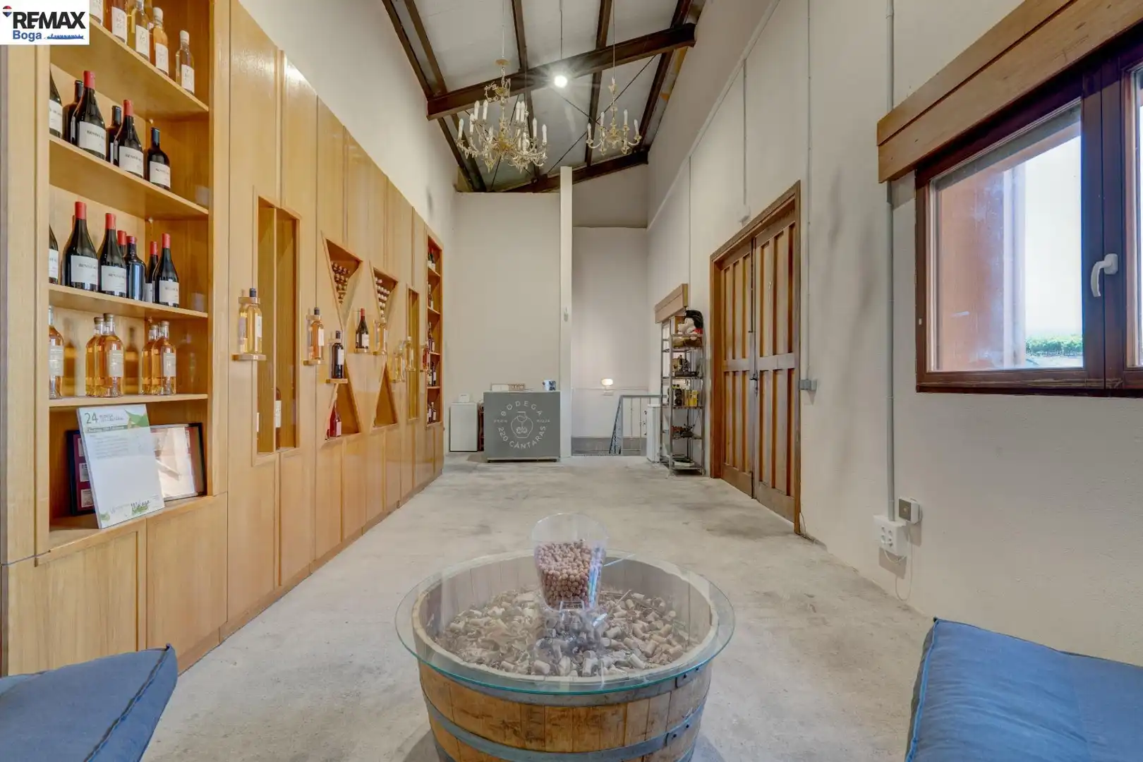 Commercial properties for sale in Cordovín  with Furnished
