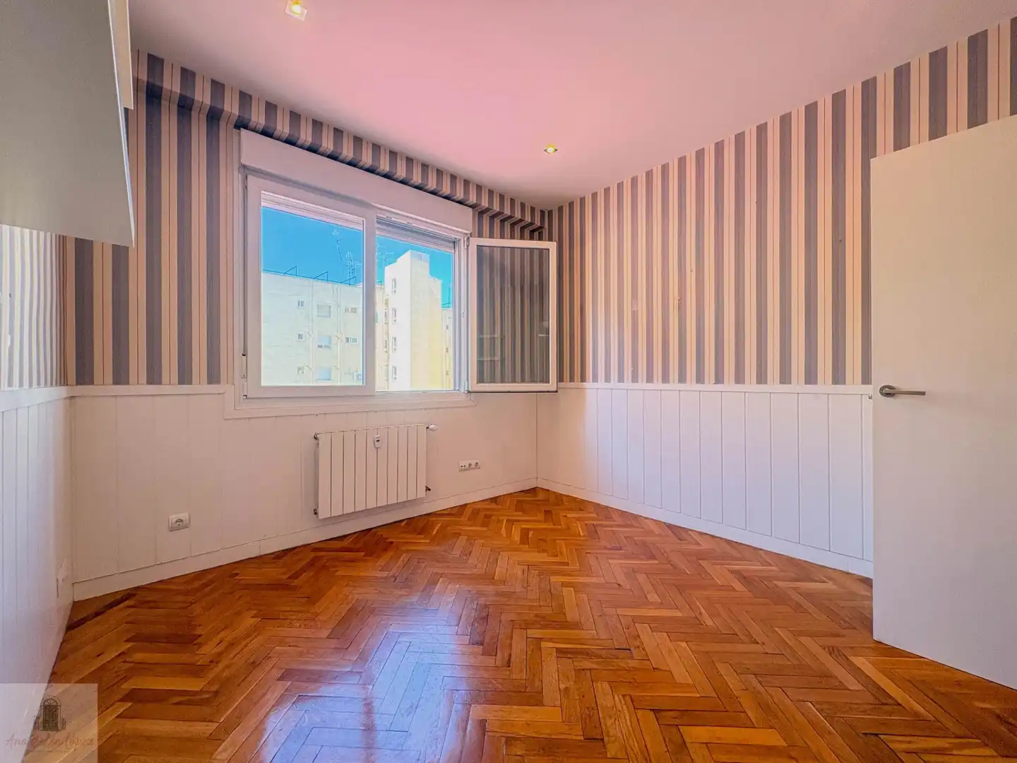 Bedroom of Flat for rent in Badajoz  with Air Conditioner and Heating