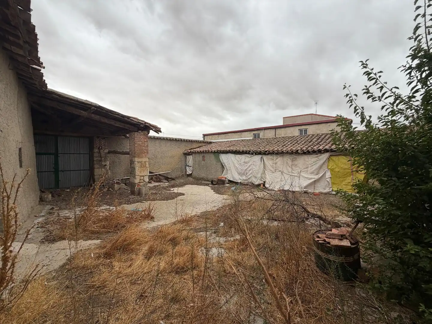 Finca rústica en venta en Tarazona de Guareña con Trastero y Amueblado