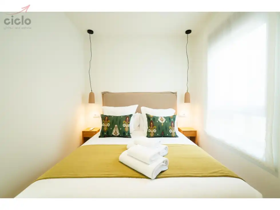 Bedroom of Flat for sale in Sevilla  with Terrace, Swimming Pool and Furnished