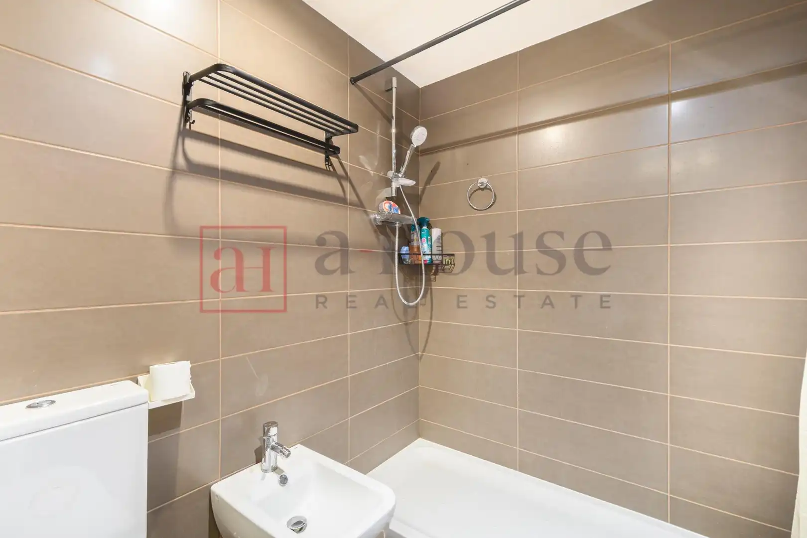 Bathroom of Flat for sale in Barcelona  with Heating, Parquet flooring and Terrace