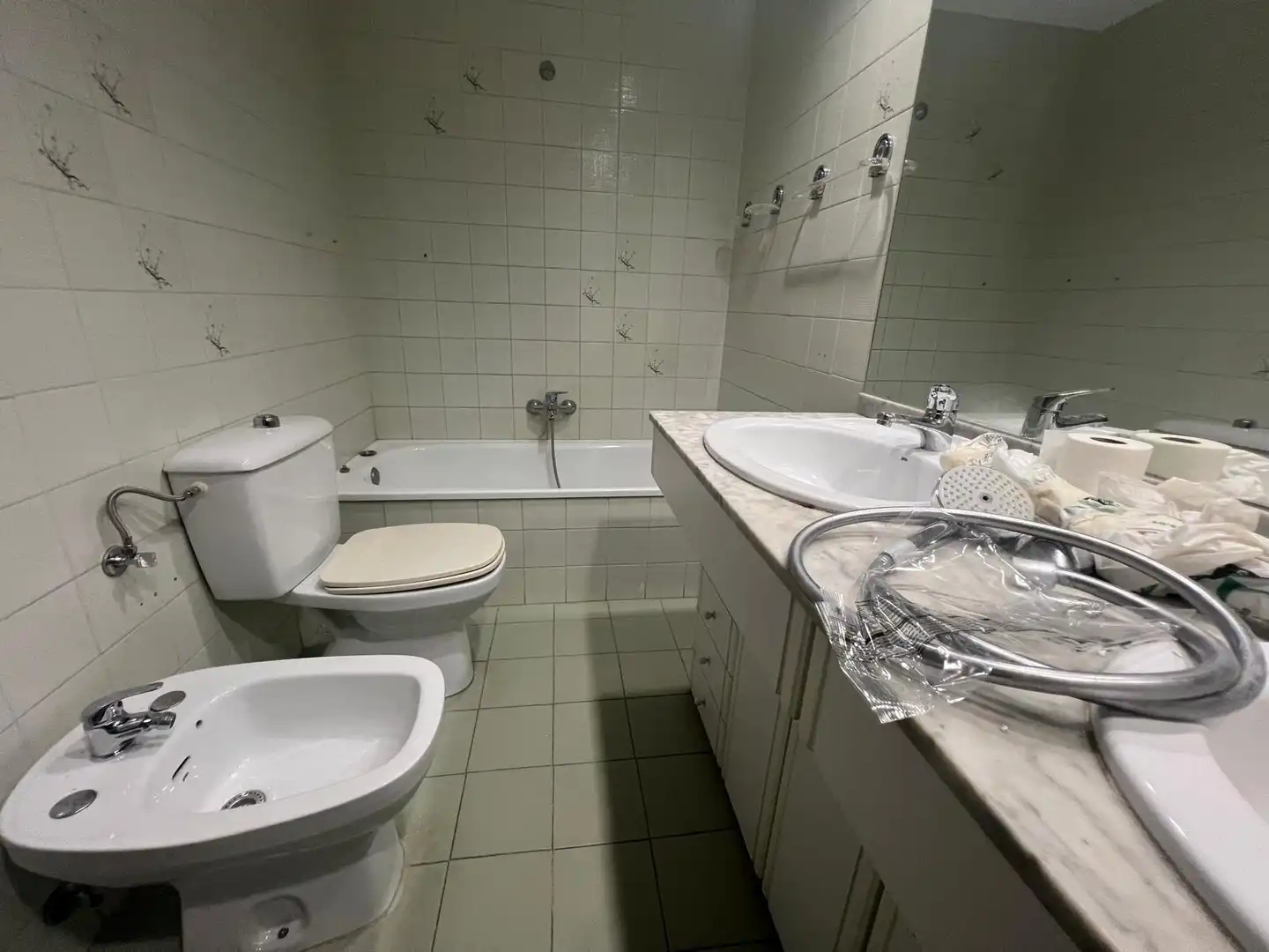 Bathroom of Flat for rent in Valencia  with Private garden, Terrace and Furnished