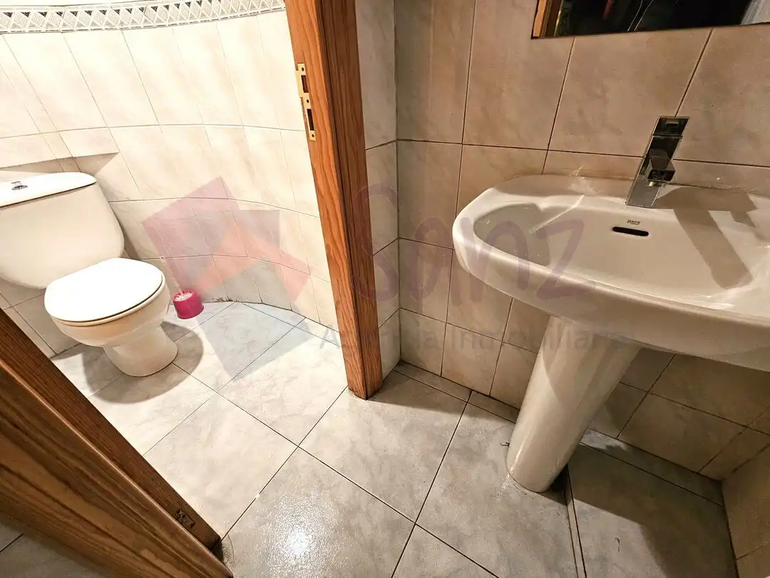 Bany de Local en venda en  Logroño