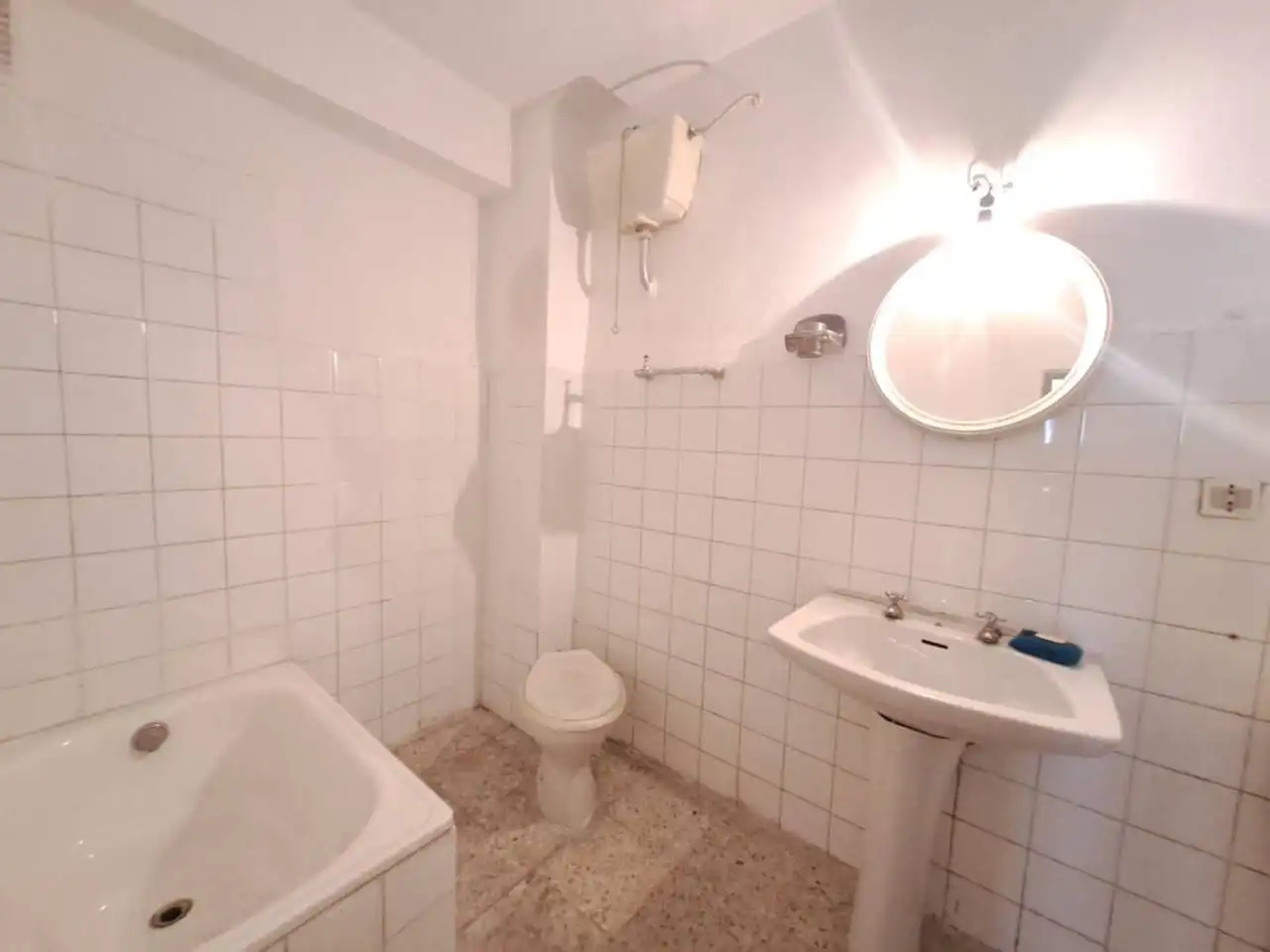Baño de Piso en venta en Burgos con Calefacción y Terraza
