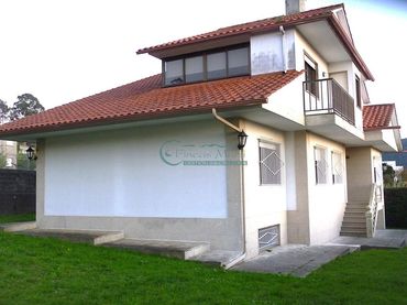 Haus mit Balkon zum Verkauf in Bembrive