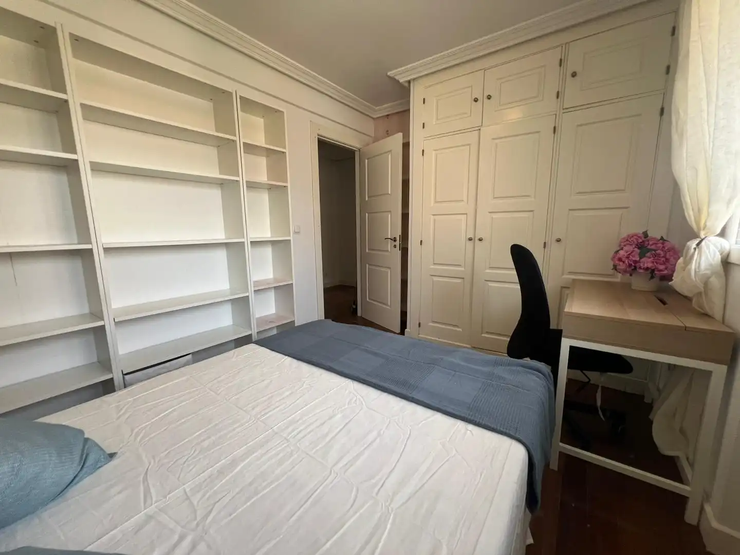 Bedroom of Houses for share in Madrid  with Heating, Terrace and Swimming Pool