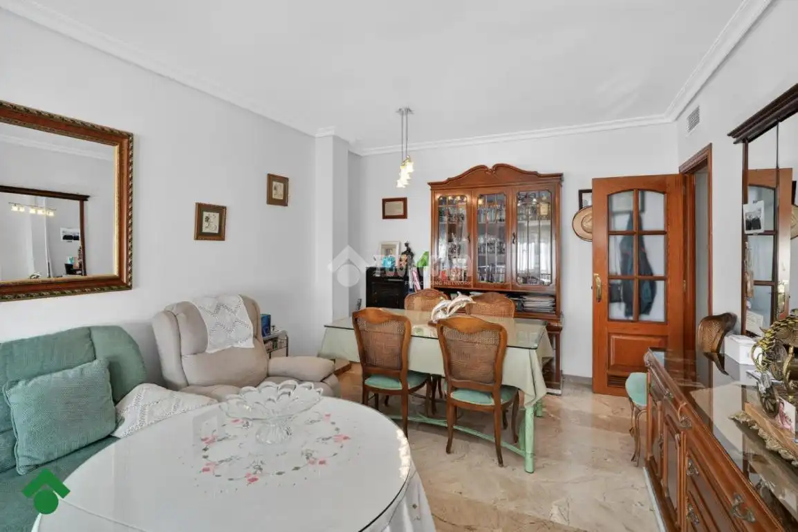 Comedor de Piso en venta en Córdoba con Aire acondicionado, Calefacción y Jardín privado