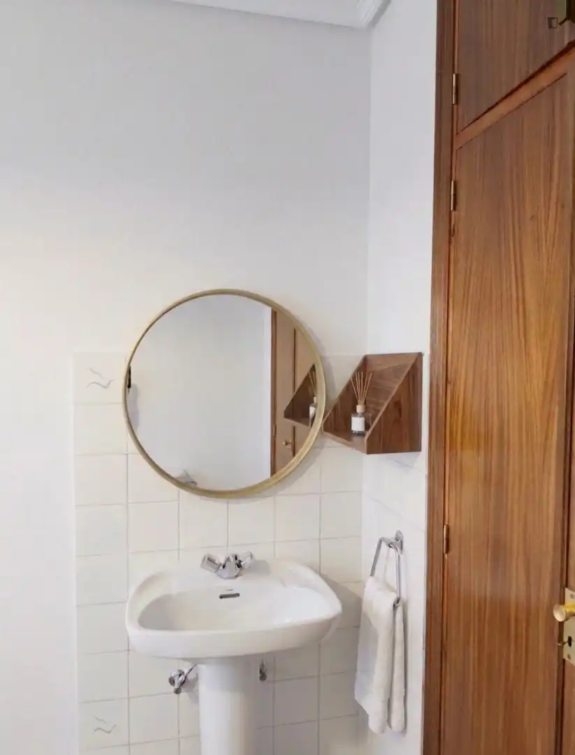 Room in Capuchinos - Glorieta - Ciudad Jardín