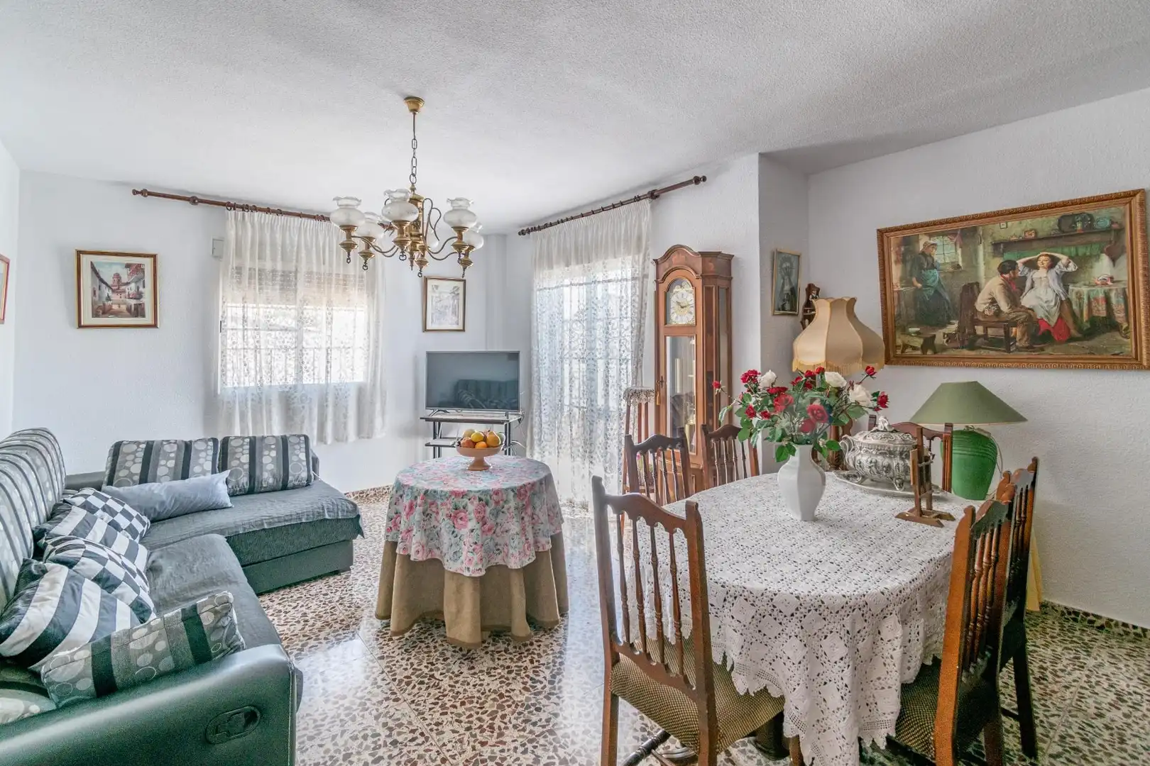 Sala d'estar de Casa o xalet en venda en Atarfe amb Aire condicionat, Terrassa i Traster