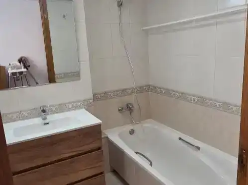 Bany de Casa o xalet de lloguer en Sant Fost de Campsentelles amb Terrassa, Piscina i Balcó