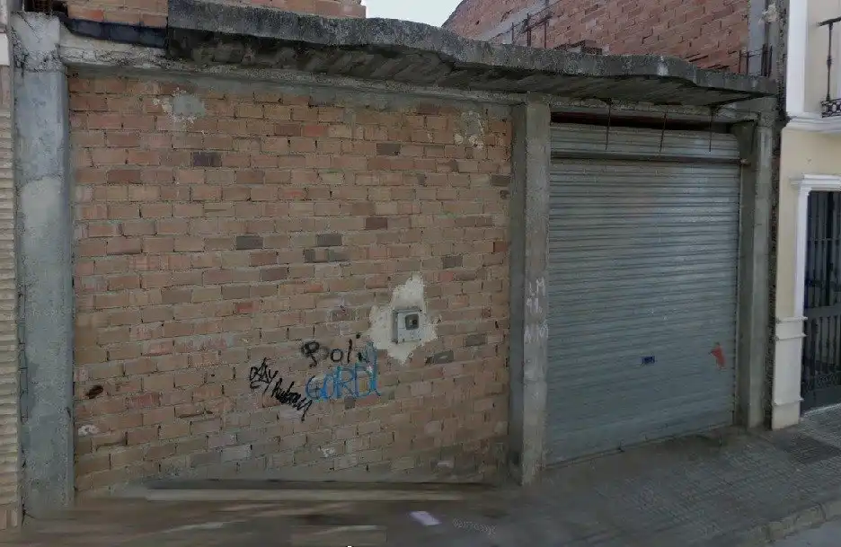 Parking of Commercial properties for sale in El Valle