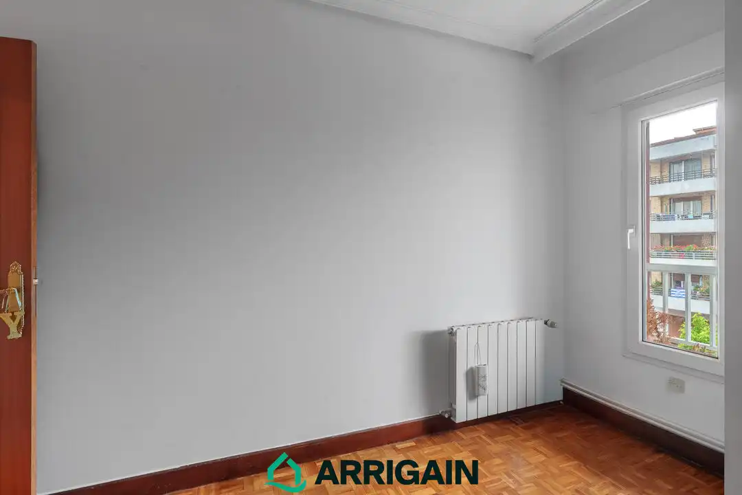 Habitación de Piso en venta en Donostia - San Sebastián  con Calefacción y Terraza