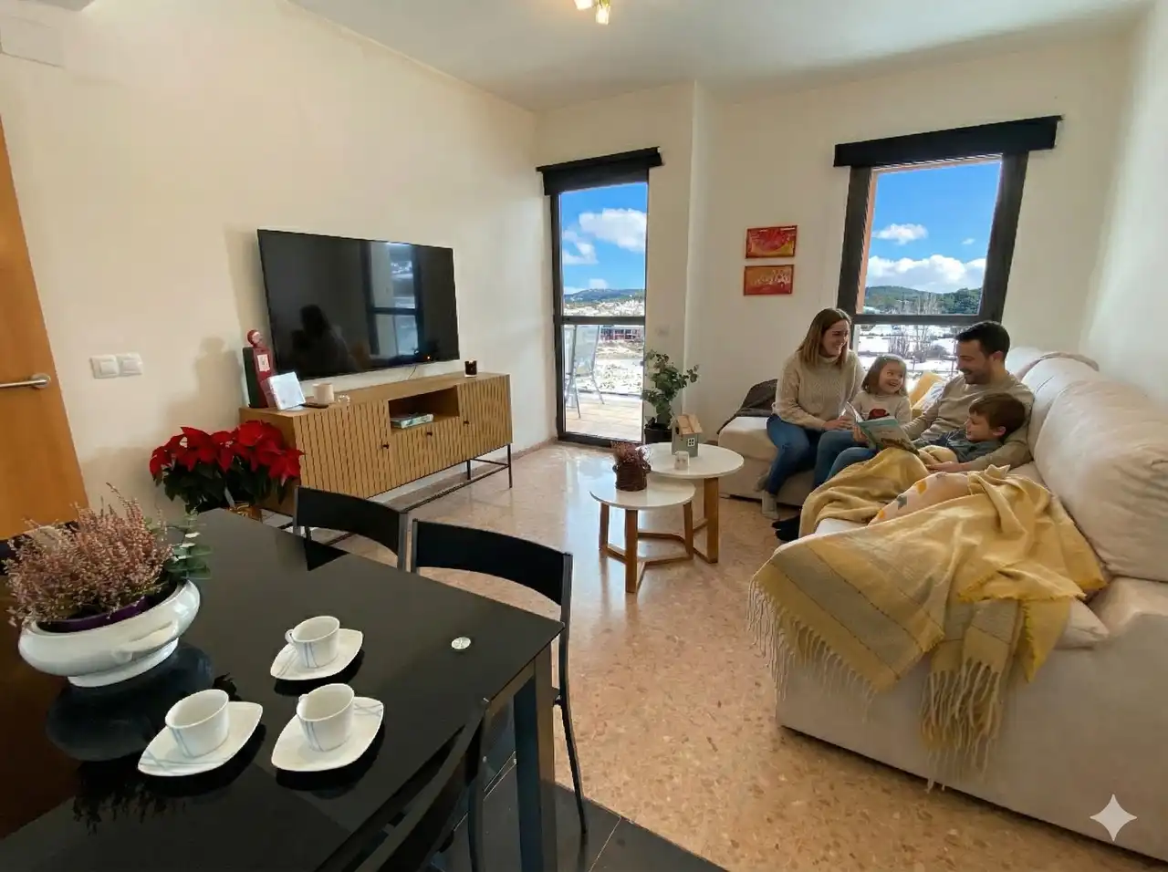 Sala de estar de Apartamento de alquiler en Alcalá de la Selva con Calefacción, Terraza y Amueblado