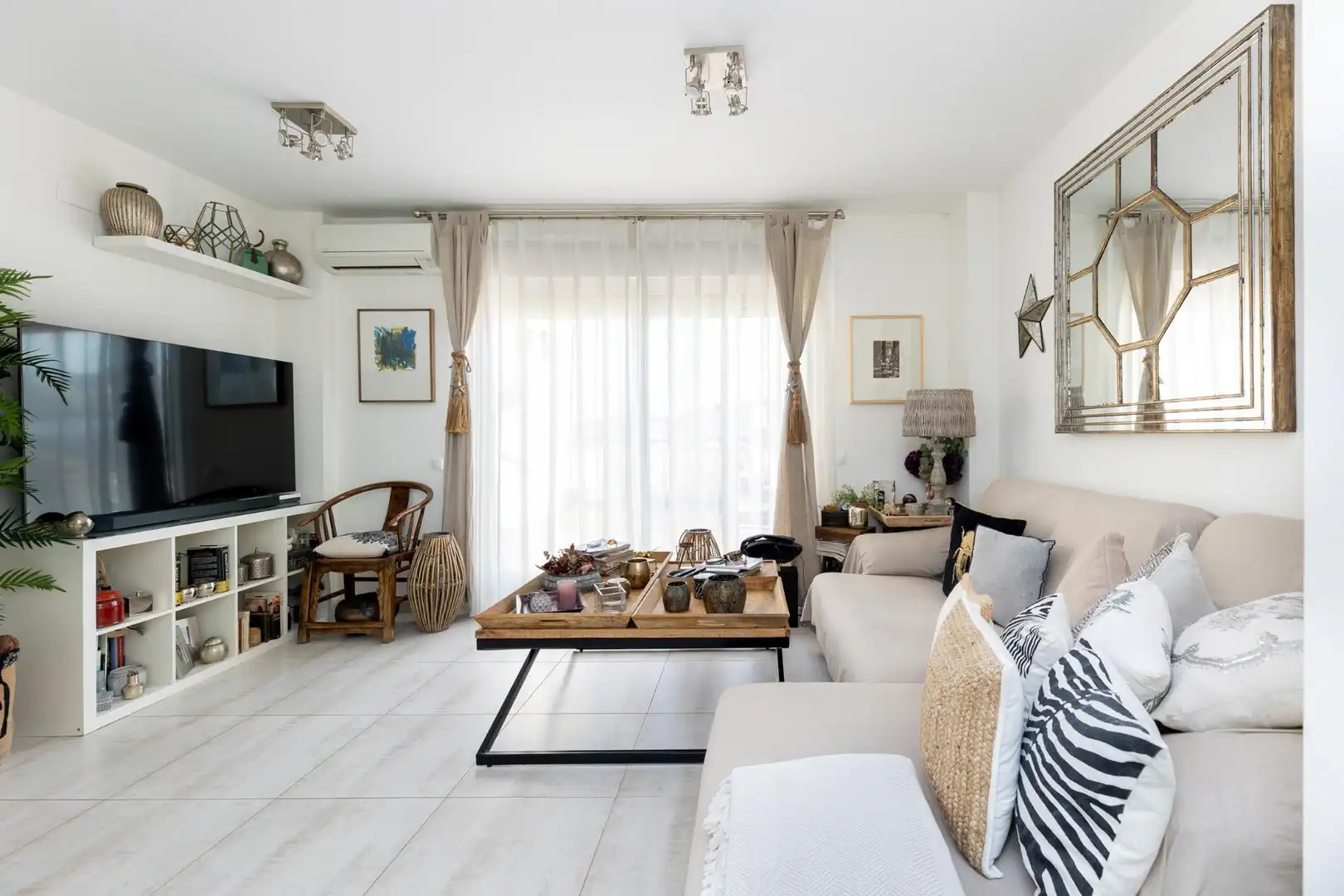 Sala d'estar de Àtic en venda en Huétor Vega amb Aire condicionat, Calefacció i Terrassa