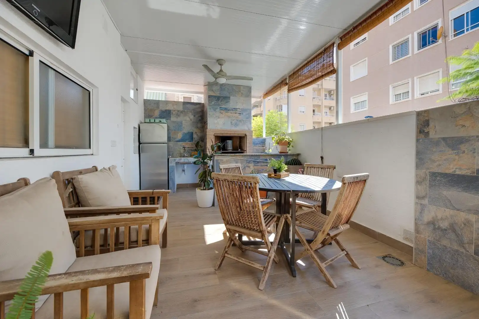 Terrasse von Country house zum Verkauf in Torrevieja mit Heizung, Möbliert und Whirlpool