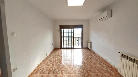 Foto 3 de Pis en venda a Olesa de Montserrat, Barcelona