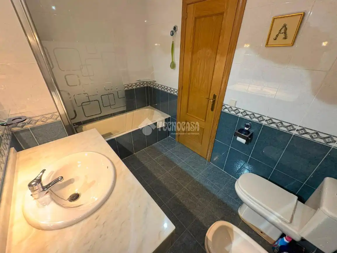 Baño de Casa adosada en venta en Zaragoza con Terraza