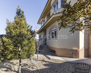 Vista exterior de Casa o xalet en venda en  Madrid Capital amb Aire condicionat, Calefacció i Jardí privat