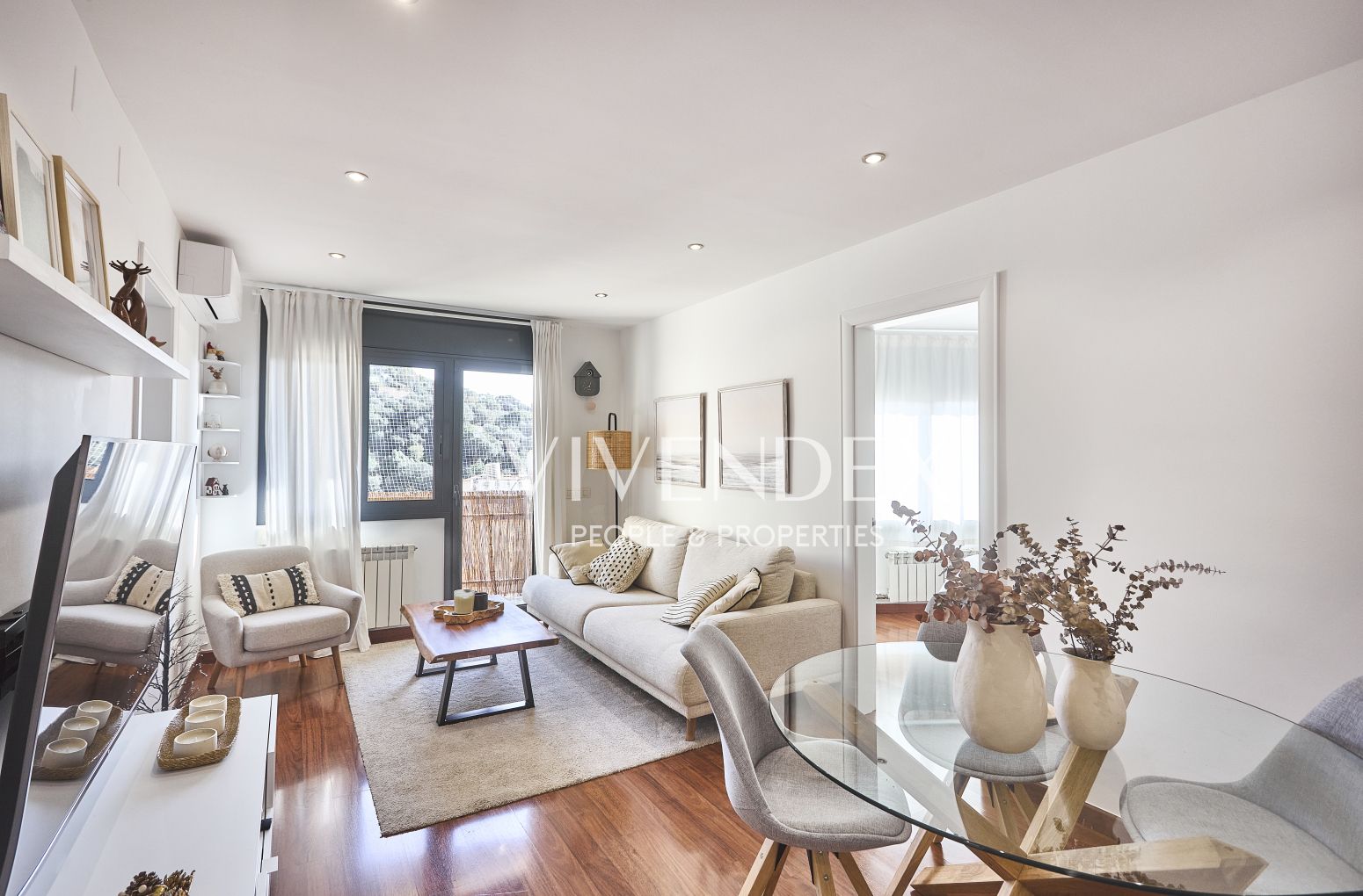 Sala d'estar de Àtic en venda en  Barcelona Capital amb Aire condicionat, Calefacció i Parquet