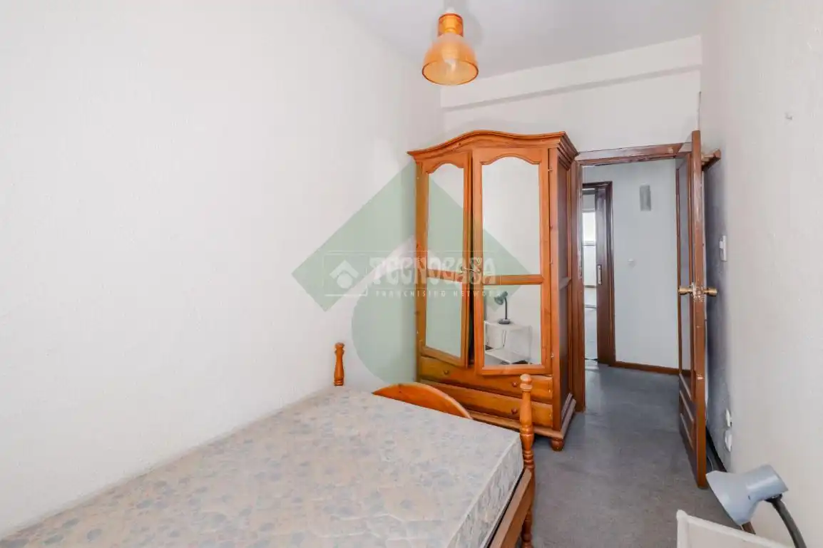 Habitación de Piso en venta en Madrid con Calefacción y Terraza