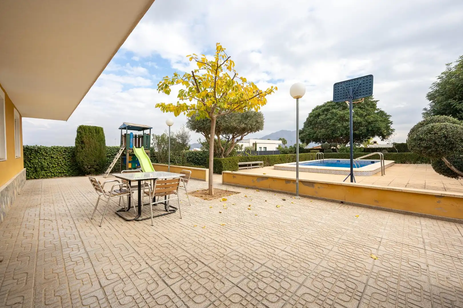 Terrassa de Casa o xalet en venda en Orihuela amb Aire condicionat, Jardí privat i Terrassa