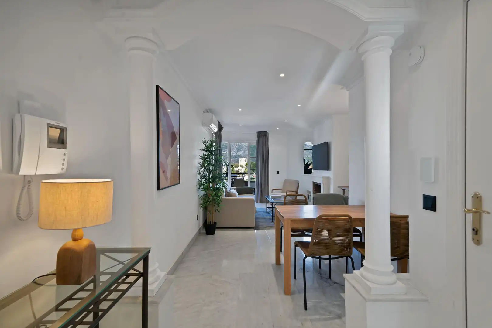 Apartamento de alquiler en Marbella con Aire acondicionado, Jardín privado y Terraza