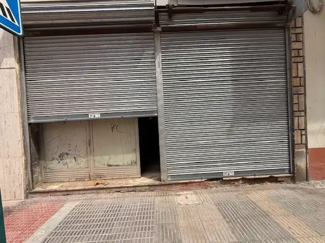 Business premises for sale in Carrer del Treball 10, imagen 3