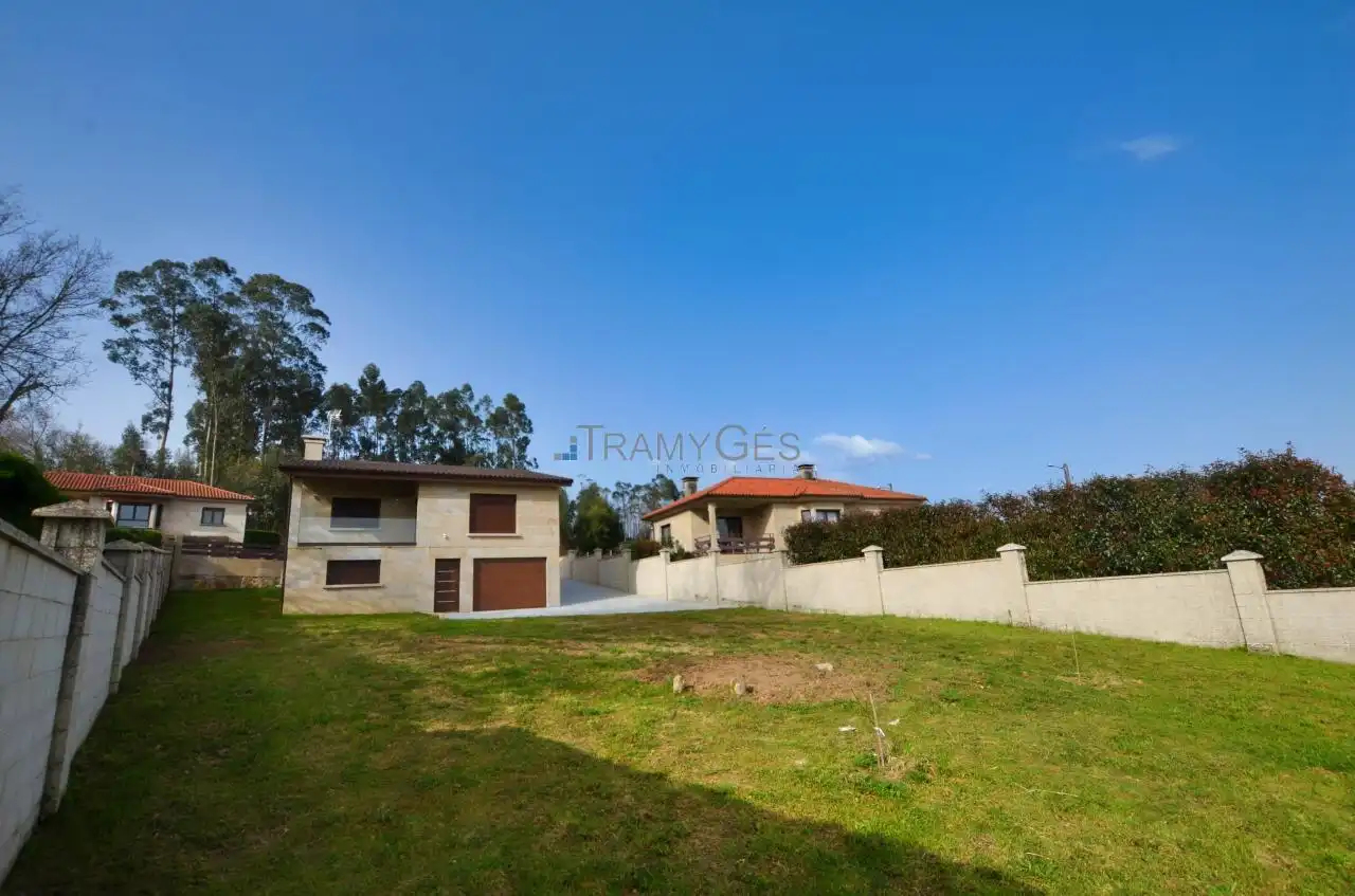 Casa o xalet en venda en Tomiño amb Calefacció, Jardí privat i Terrassa