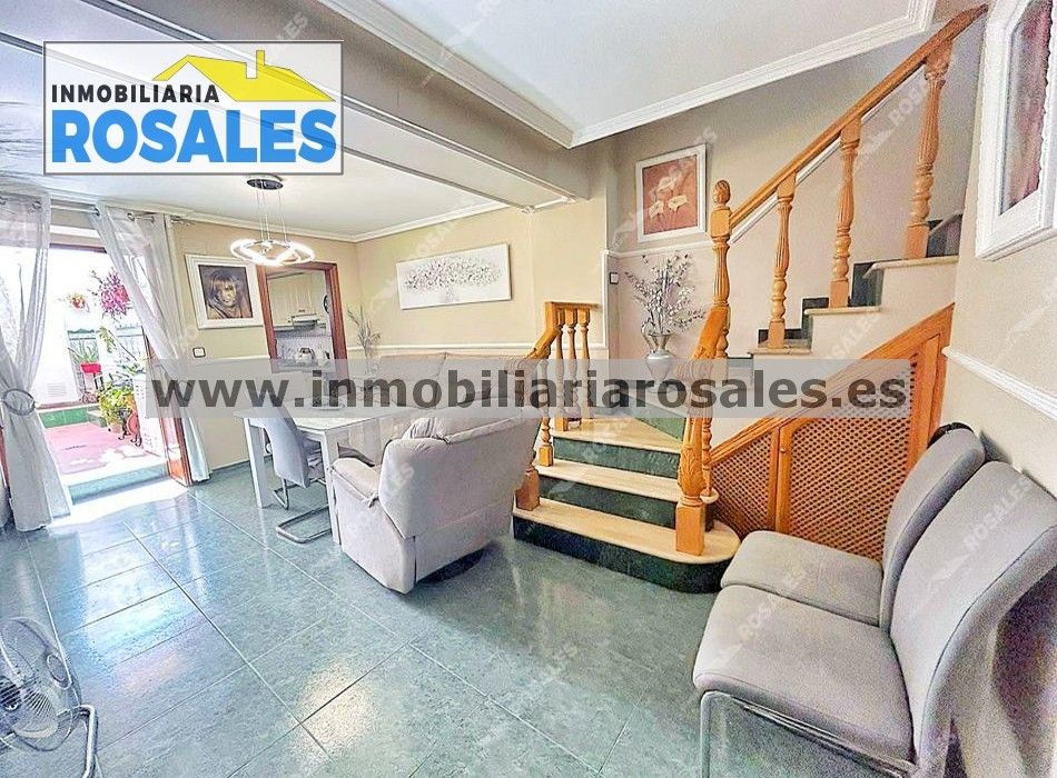 Exterior view of Single-family semi-detached for sale in Baena  with Air Conditioner, Storage room and Furnished