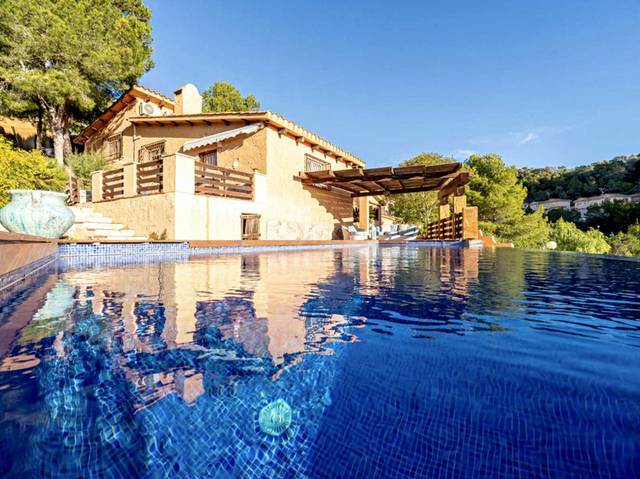 Casa-chalet en Venta en Carrer Mirador de Barà, 33 en Roda de Berà