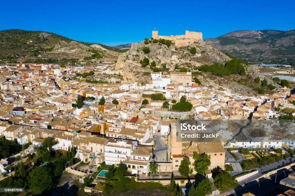 Vista exterior de Piso en venta en Castalla con Calefacción, Terraza y Balcón