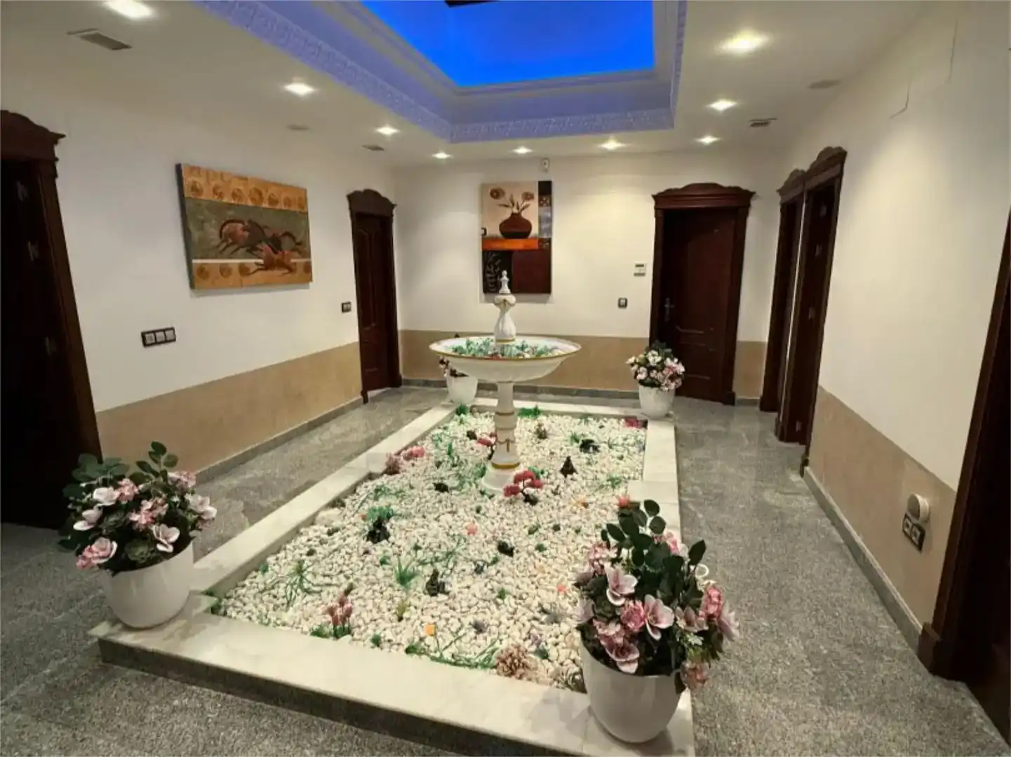 Houses for sale in Utrera  with Air Conditioner, Swimming Pool and Balcony