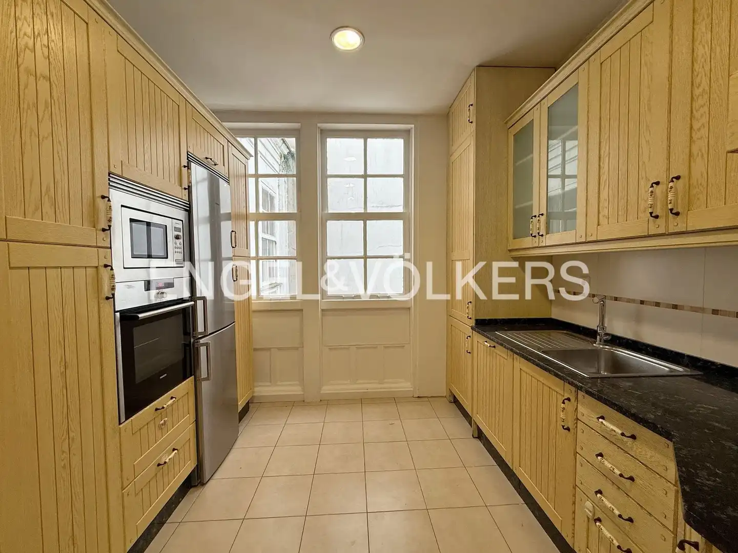 Cocina de Piso de alquiler en A Coruña Capital  con Calefacción, Parquet y Balcón