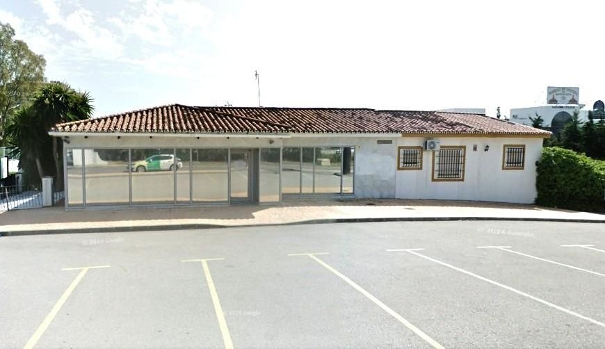 Exterior view of Office for sale in Estepona
